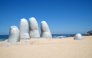 Mãos em Punta del Este